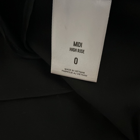 Express high-rise gold button shorts - Picture 2 of 7